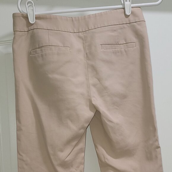 ANN TAYLOR LOFT MARISA TAPERED KHAKI COLOR CAPRI PANTS - SIZE 2 - Picture 12 of 17